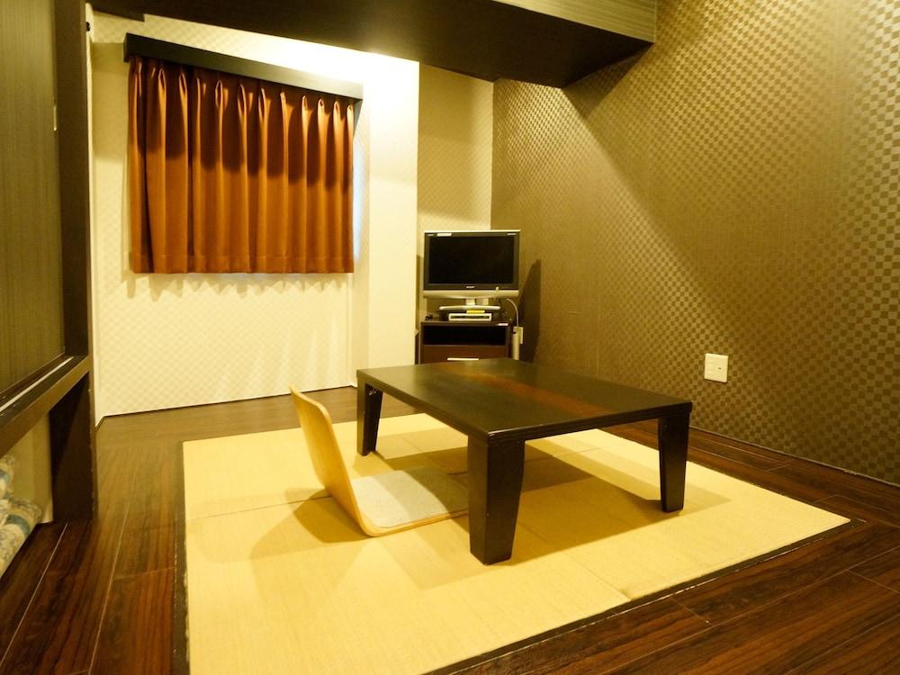 Hotel Livemax Budget Esaka Suita Exterior photo